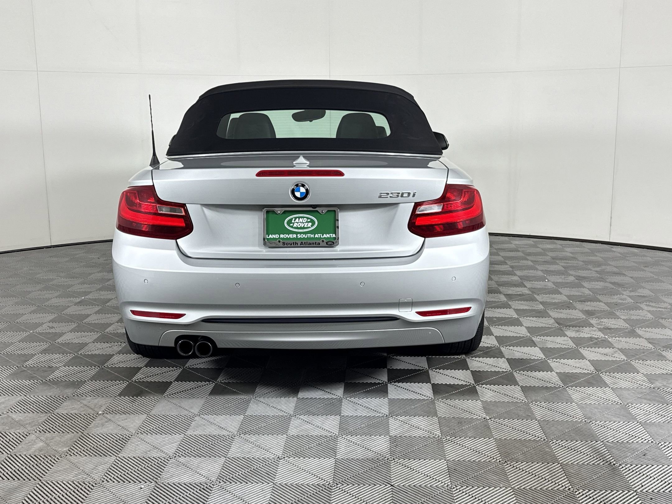 Used 2017 BMW 230i Convertible RWD image 10