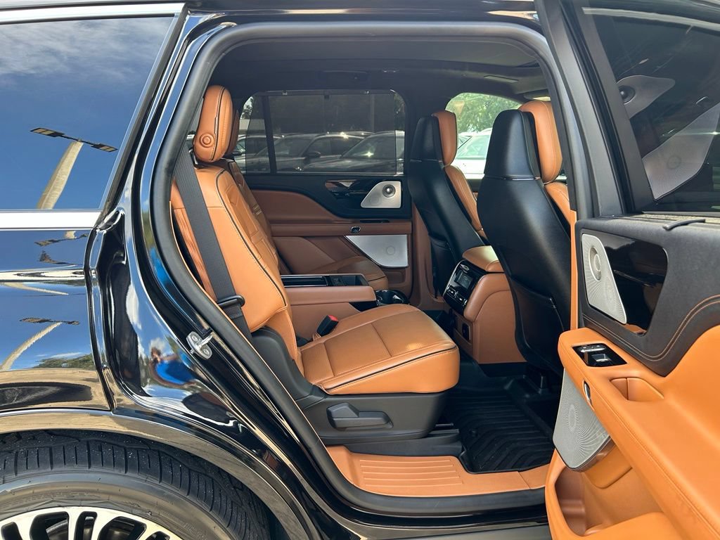 Used 2020 Lincoln Aviator Black Label w/ Dynamic Handling Package AWD/4WD image 37