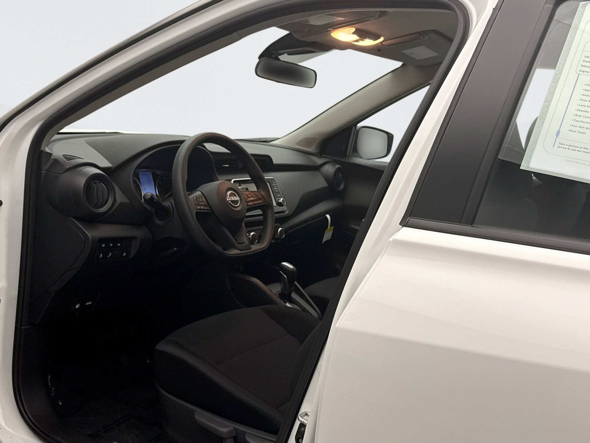 Used 2025 Nissan Kicks Play S image 10