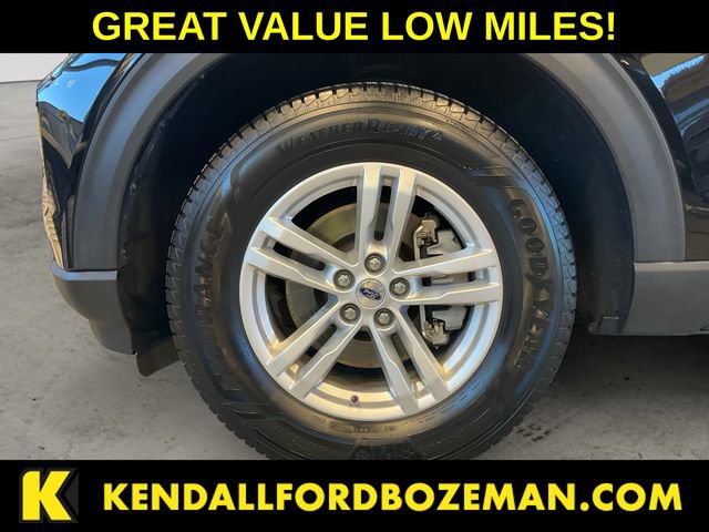 Used 2023 Ford Explorer XLT w/ Class IV Trailer Tow Package AWD/4WD image 14