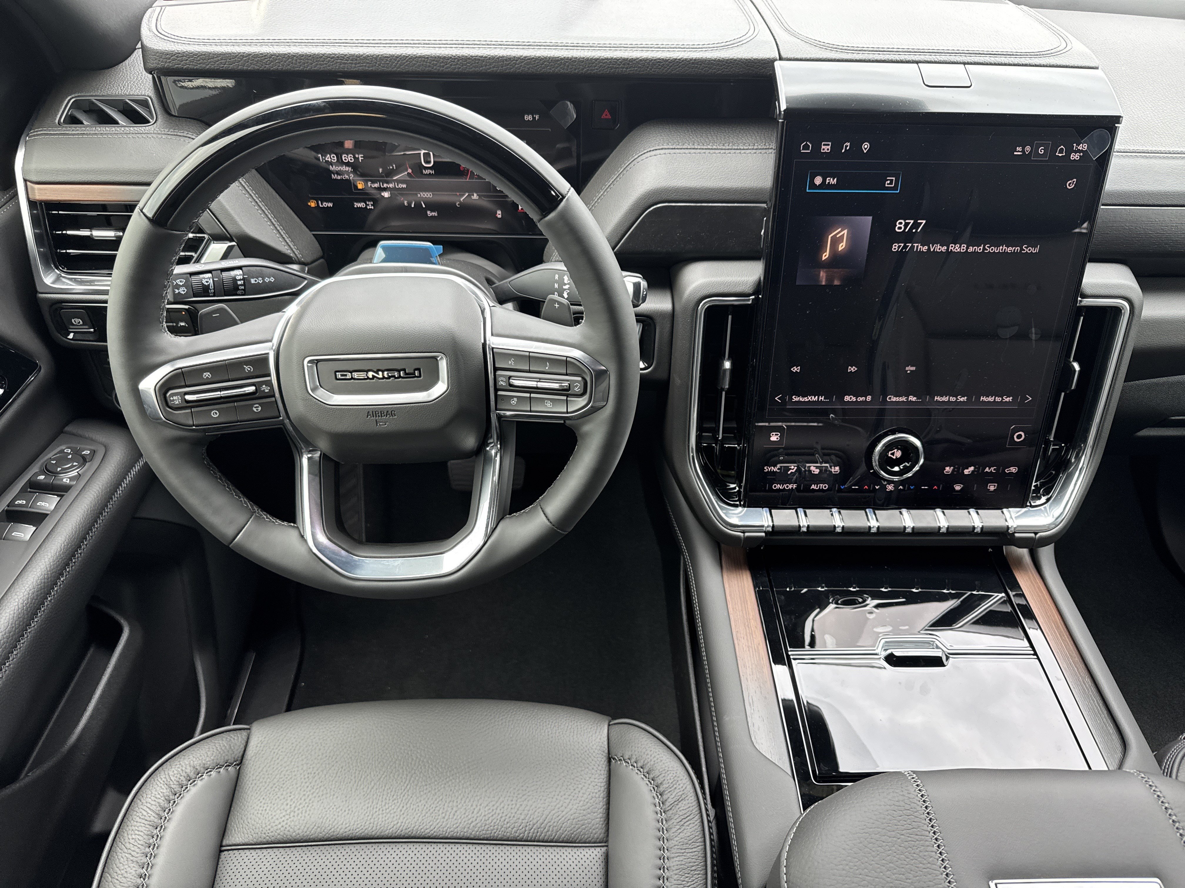 New 2026 GMC Yukon XL Denali w/ Advanced Technology Package AWD/4WD image 15