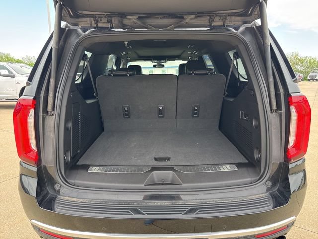 Used 2022 GMC Yukon XL Denali AWD/4WD image 24