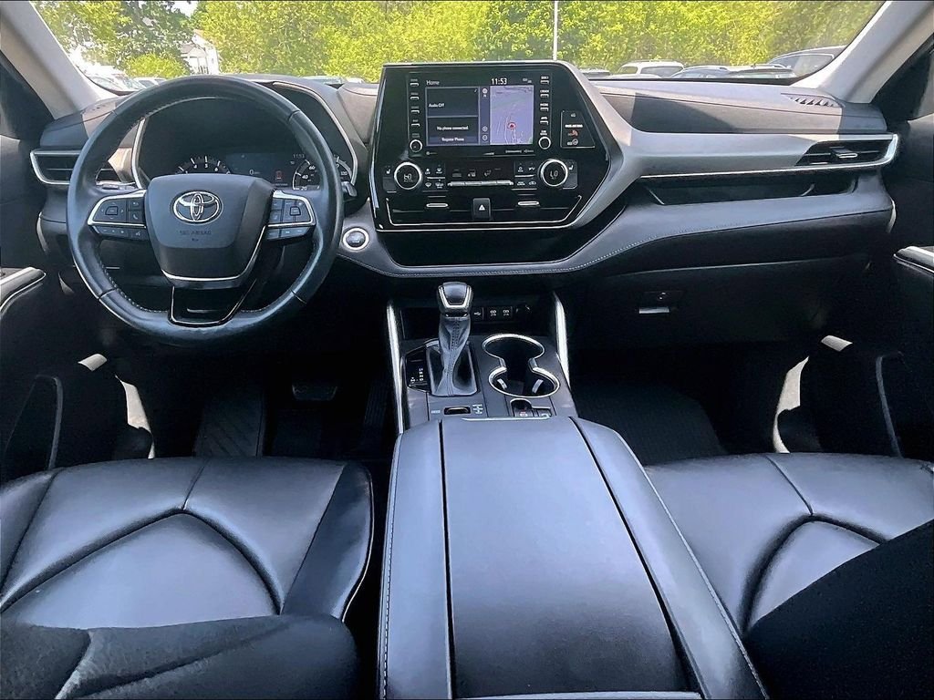 Certified 2021 Toyota Highlander XLE AWD/4WD image 22
