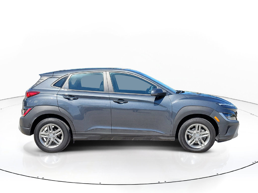 Used 2022 Hyundai Kona SE w/ Cargo Package FWD image 6