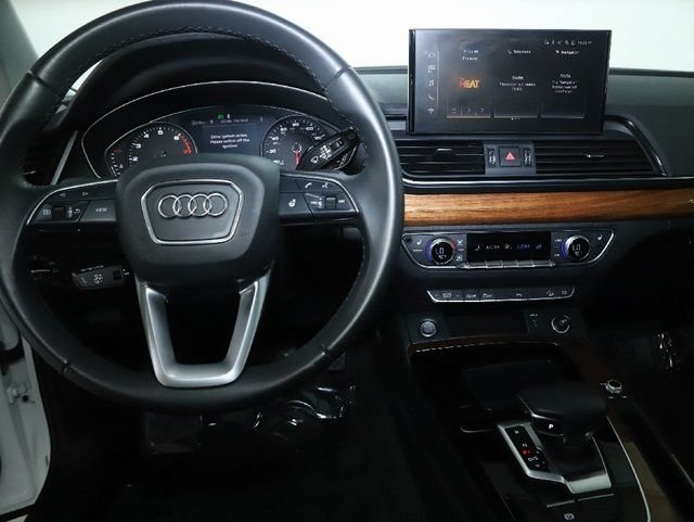 Used 2023 Audi Q5 2.0T Premium w/ Convenience Package AWD/4WD image 30