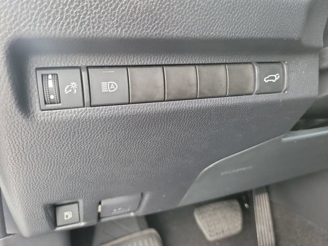 Used 2024 Toyota RAV4 XSE AWD/4WD image 20