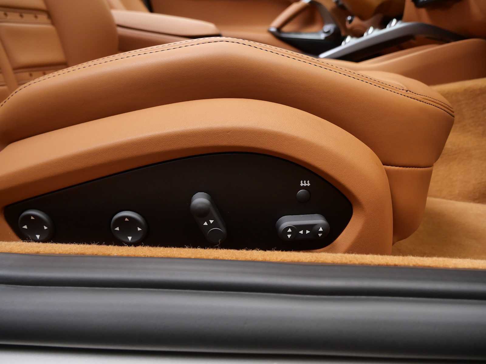 Certified 2022 Ferrari 812 GTS RWD image 18