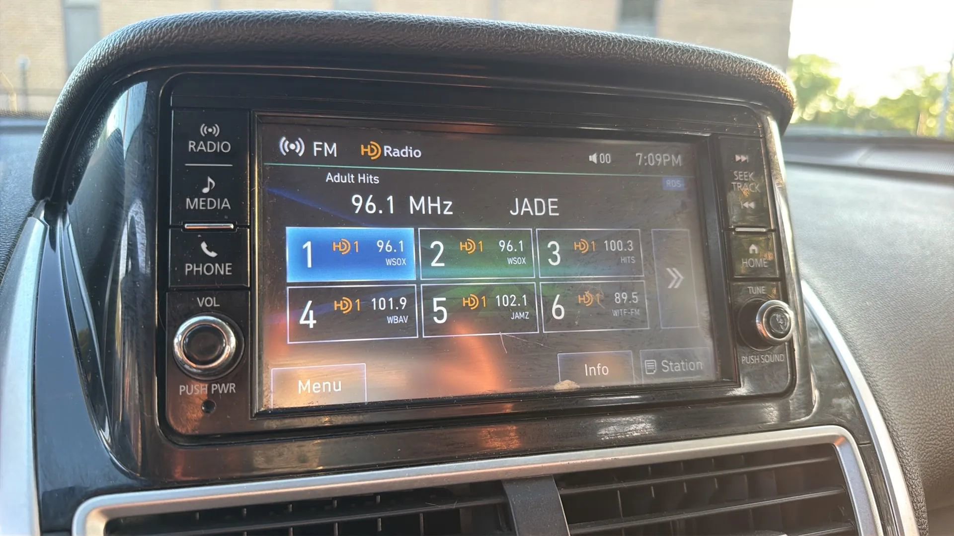 Used 2020 Mitsubishi Eclipse Cross ES image 18