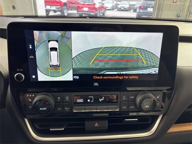 Used 2024 Toyota Grand Highlander Platinum image 32