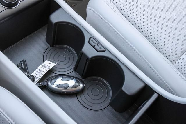 New 2026 Hyundai Kona Limited FWD image 17