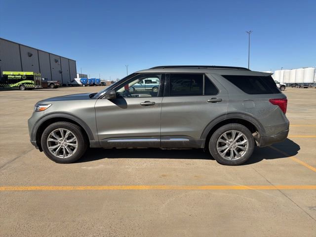 Used 2020 Ford Explorer XLT w/ Equipment Group 202A image 6