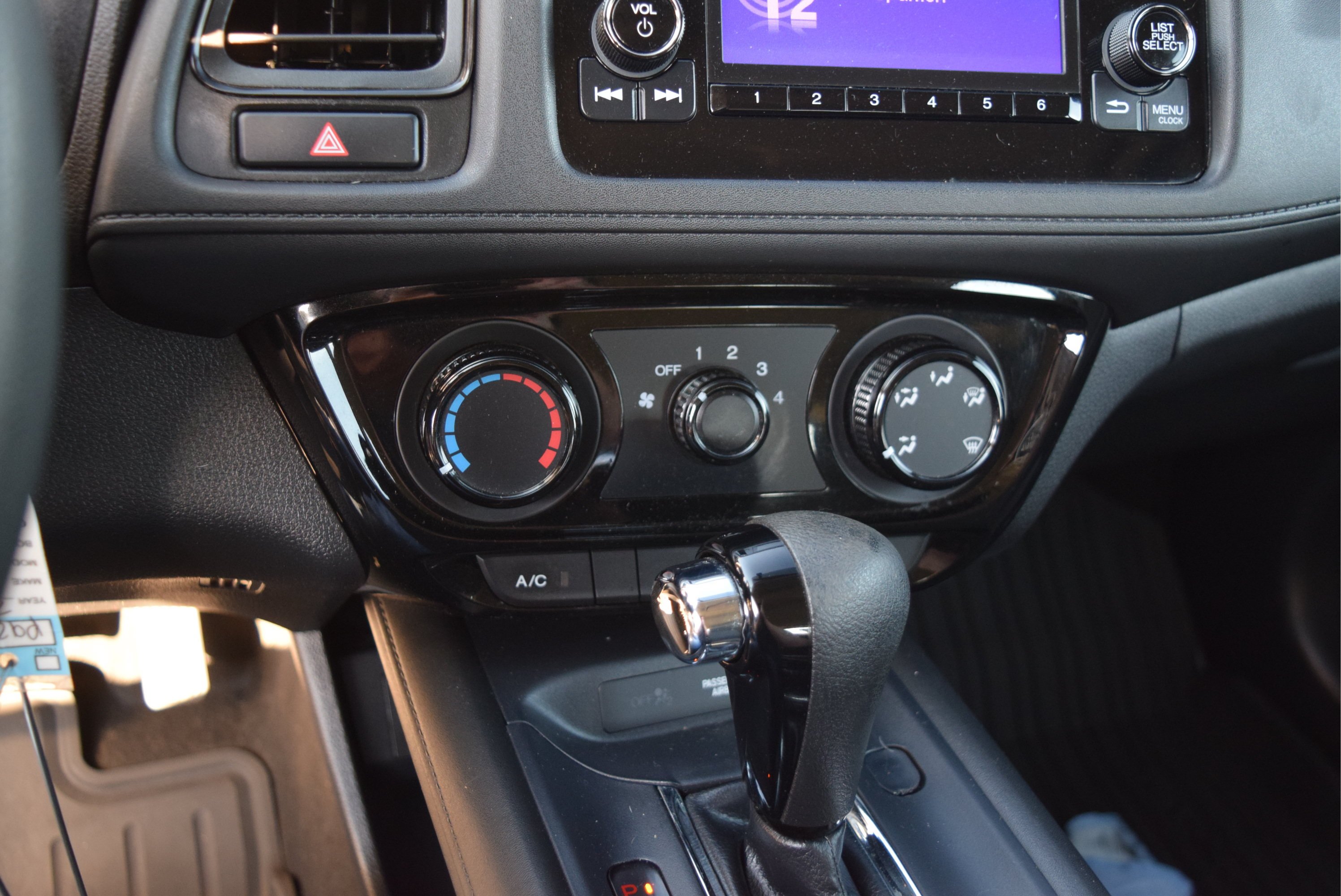 Used 2022 Honda HR-V LX image 15