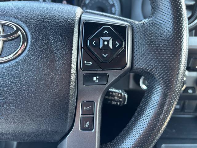 Used 2022 Toyota Tacoma TRD Off-Road AWD/4WD image 31