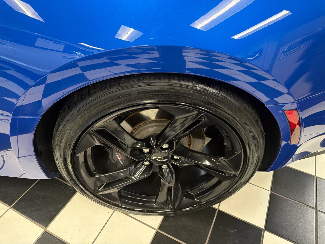 Used 2017 Chevrolet Camaro SS RWD image 10