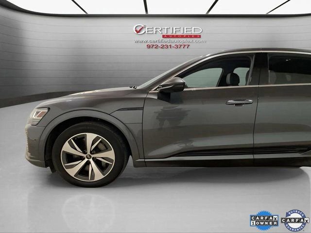 Used 2024 Audi Q8 e-tron Premium Plus image 96