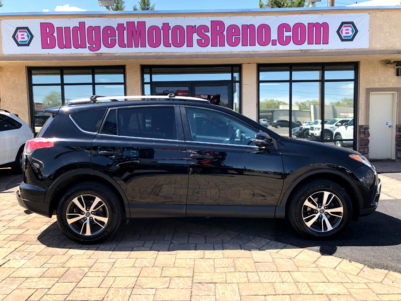 Used 2016 Toyota RAV4 XLE image 1