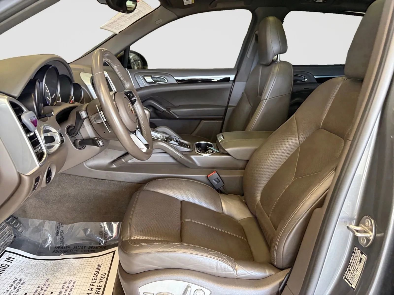 Used 2016 Porsche Cayenne w/ Premium Package Plus image 49