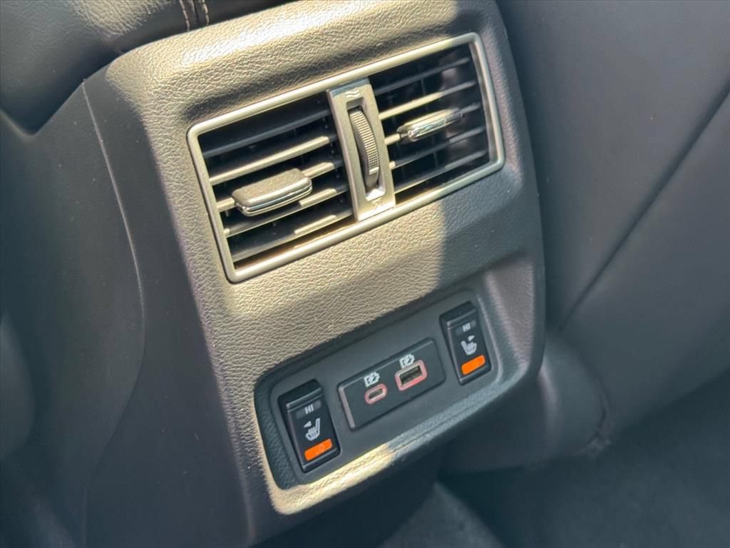 Certified 2023 Nissan Maxima Platinum w/ Sport Mat Group FWD image 12