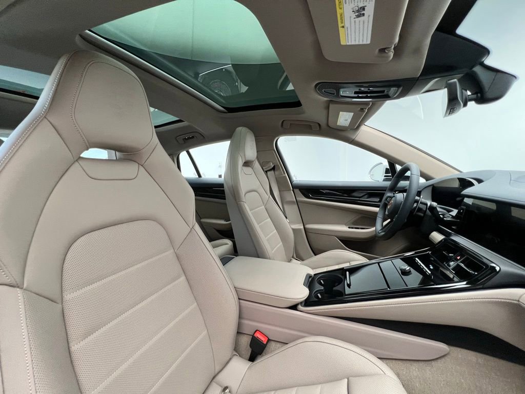 New 2026 Porsche Panamera image 18