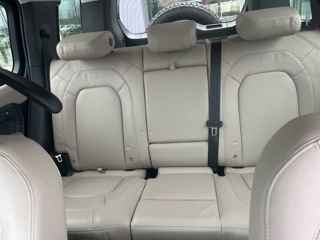 Used 2024 Land Rover Defender 110 S image 12