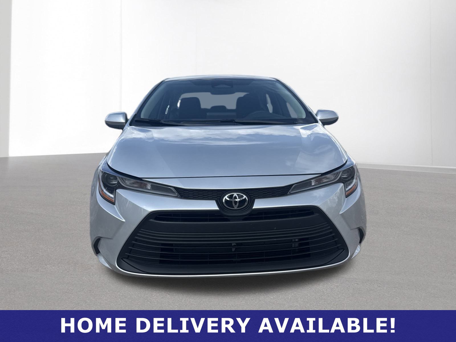 Used 2026 Toyota Corolla LE image 2