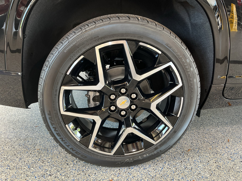 New 2026 Chevrolet Traverse High Country w/ LPO, Floor Liner Package FWD image 35