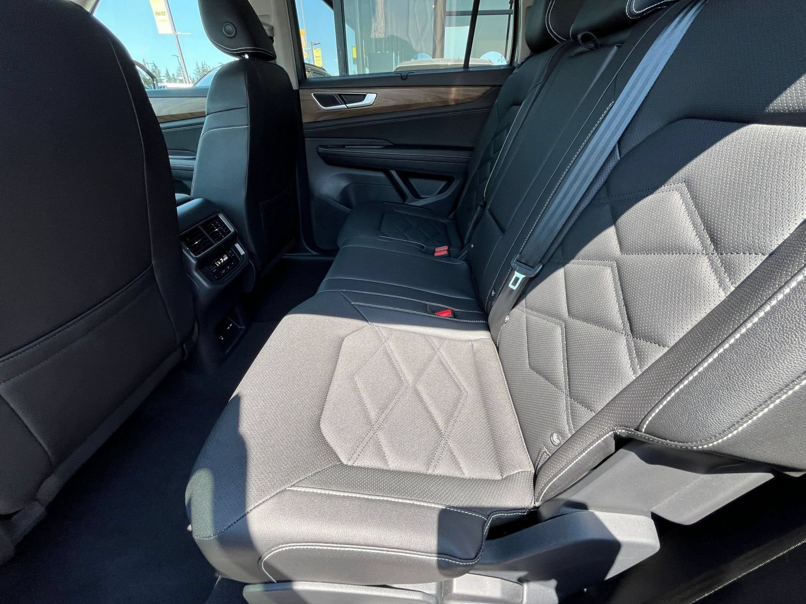 Used 2026 Volkswagen Atlas SE AWD/4WD image 28