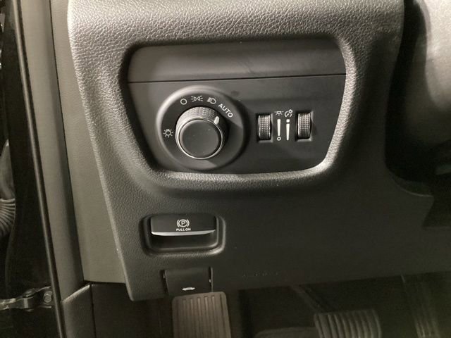 Used 2022 Jeep Grand Cherokee Altitude image 21