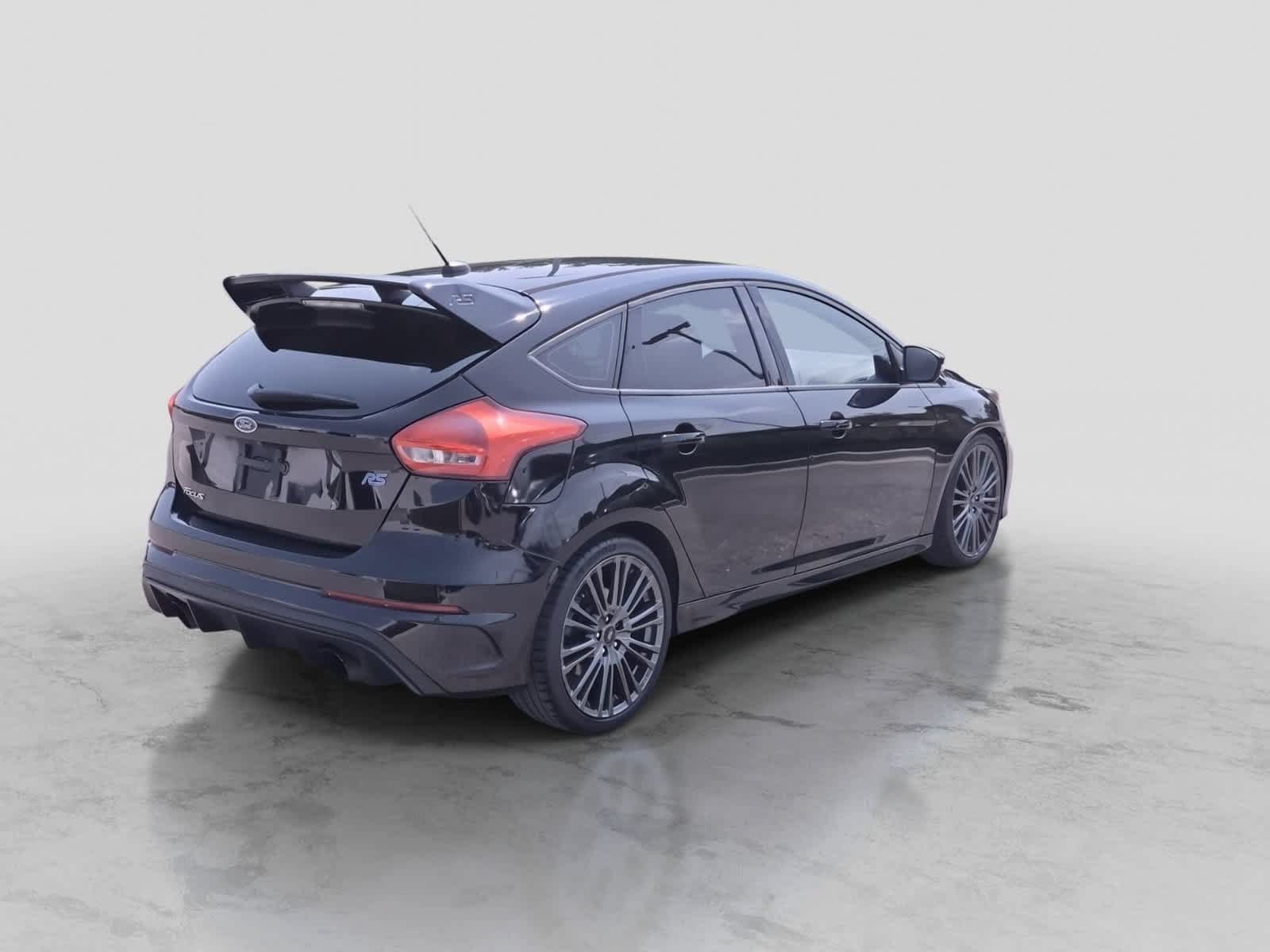 Used 2017 Ford Focus RS AWD/4WD image 8