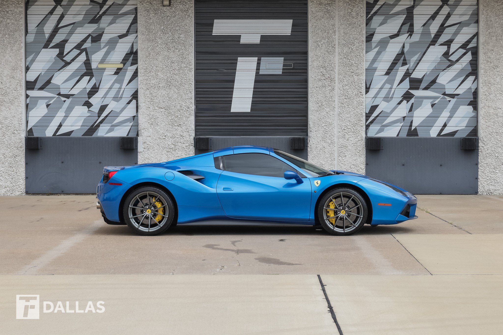 Used 2018 Ferrari 488 Spider RWD image 17