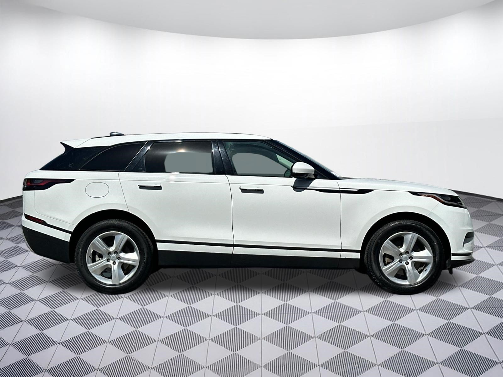 Used 2023 Land Rover Range Rover Velar S AWD/4WD image 7