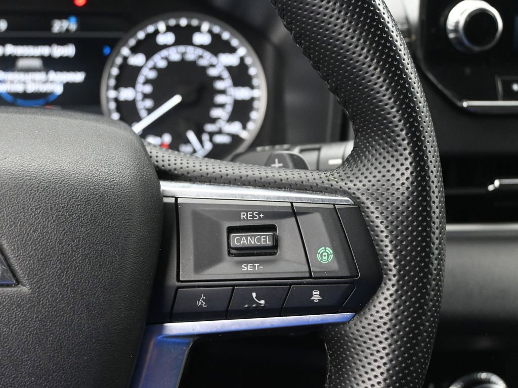 Used 2024 Mitsubishi Outlander SE image 14