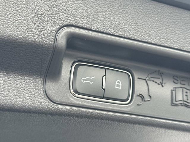 New 2026 Ford Explorer Active w/ Active Comfort Package image 13