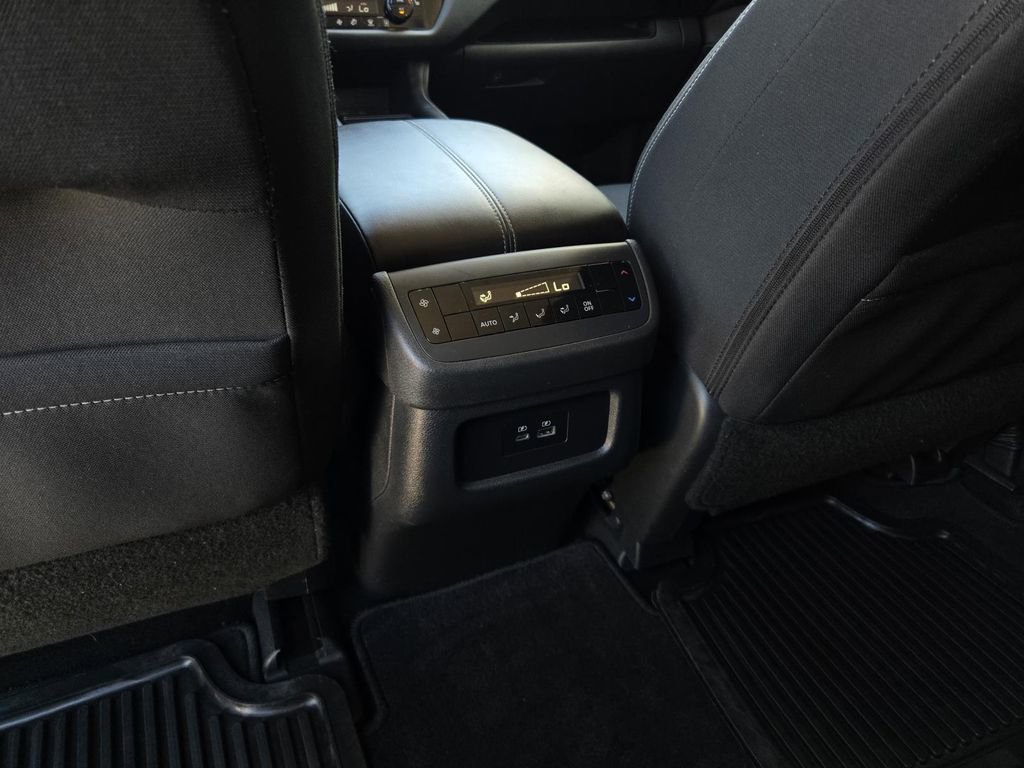 Certified 2025 Nissan Pathfinder SV image 14