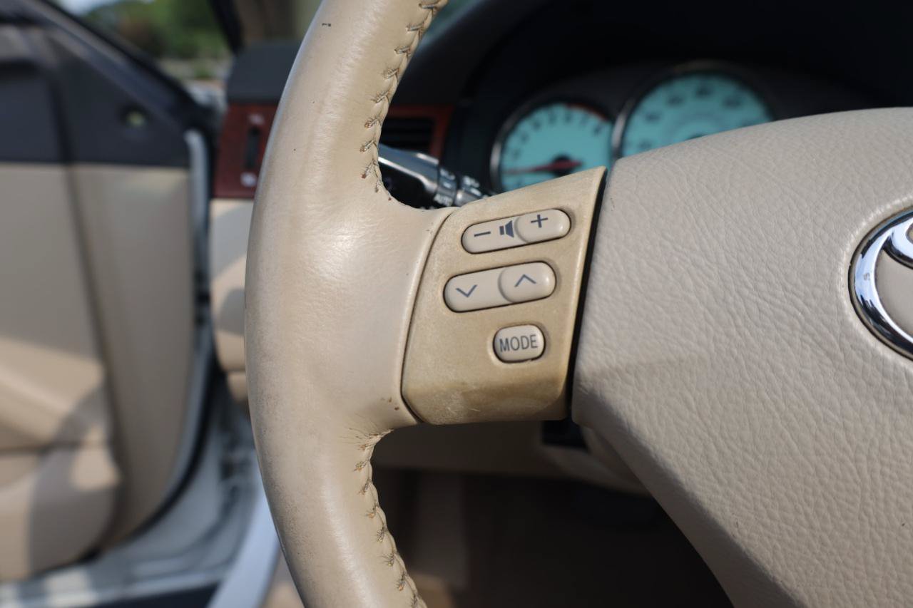 Used 2006 Toyota Solara SLE FWD image 24