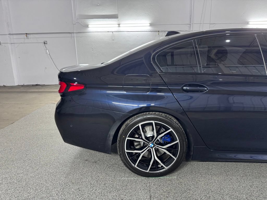 Used 2023 BMW 530i xDrive w/ M Sport Package AWD/4WD image 9