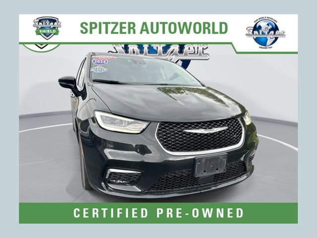 Used 2024 Chrysler Pacifica Touring-L FWD image 1