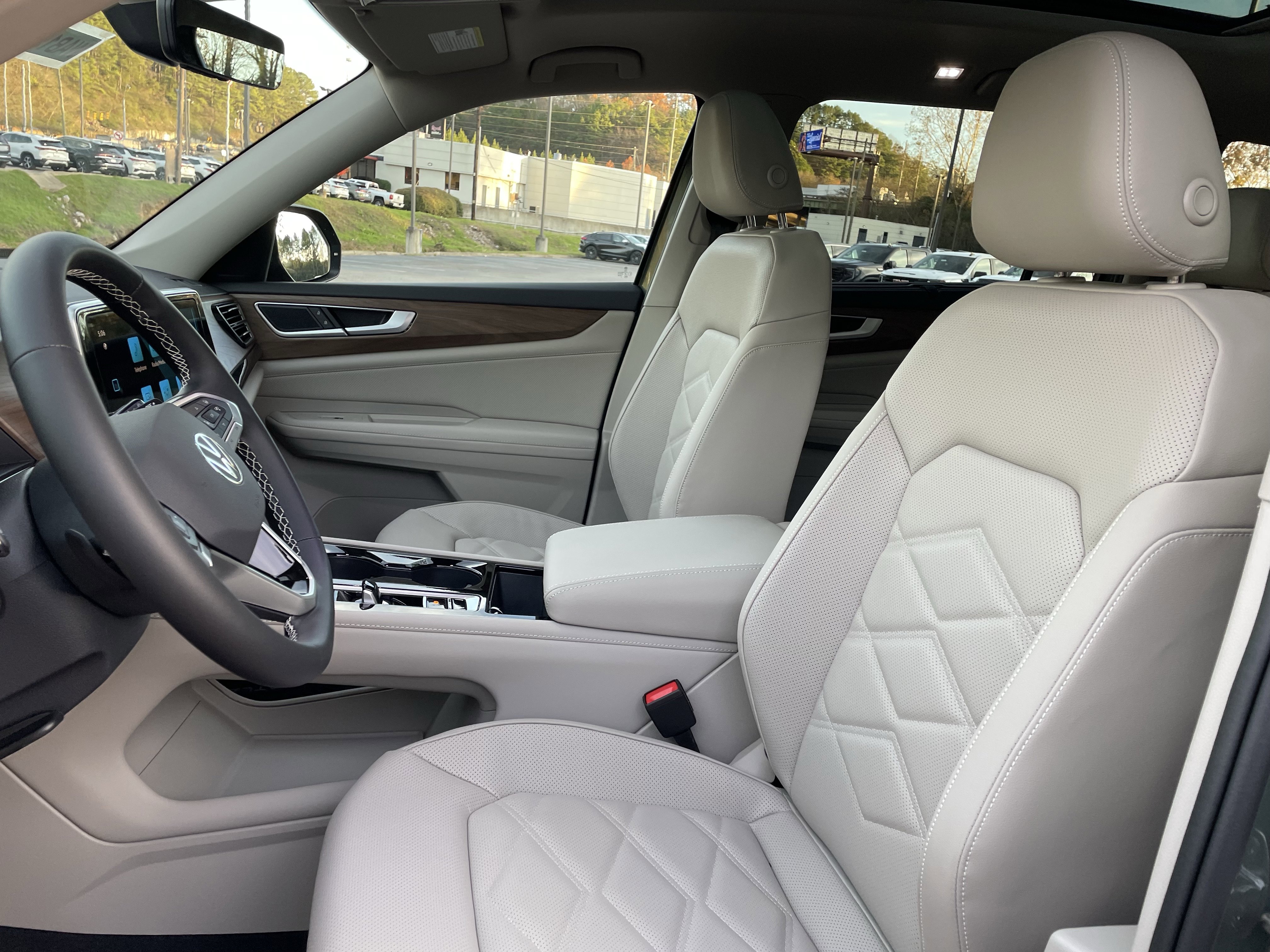 New 2026 Volkswagen Atlas SE image 15