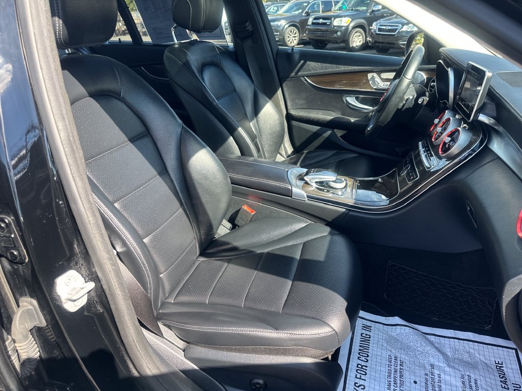 Used 2015 Mercedes-Benz C 300 4MATIC Sedan image 21