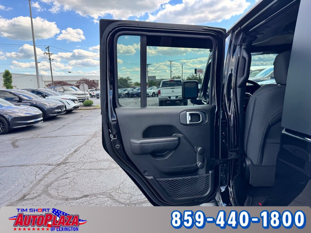 Used 2024 Jeep Gladiator Sport AWD/4WD image 43