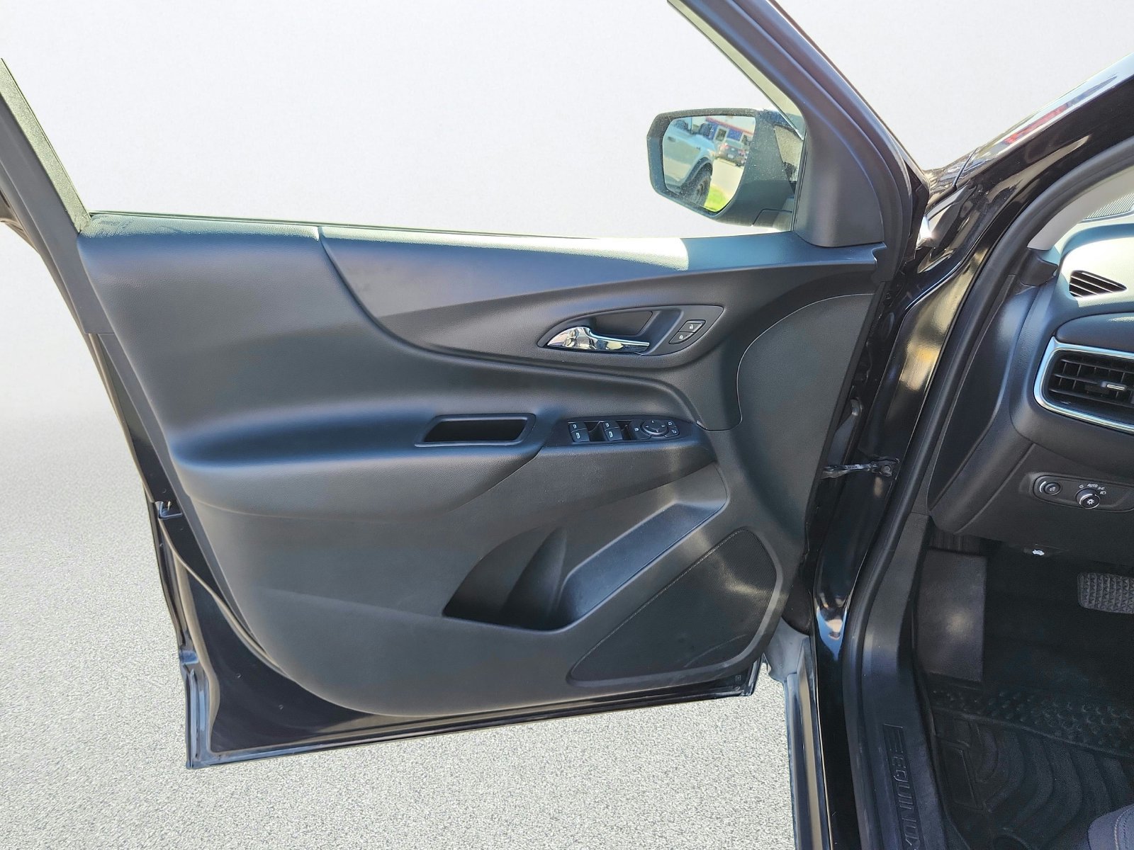 Used 2021 Chevrolet Equinox LT AWD/4WD image 20