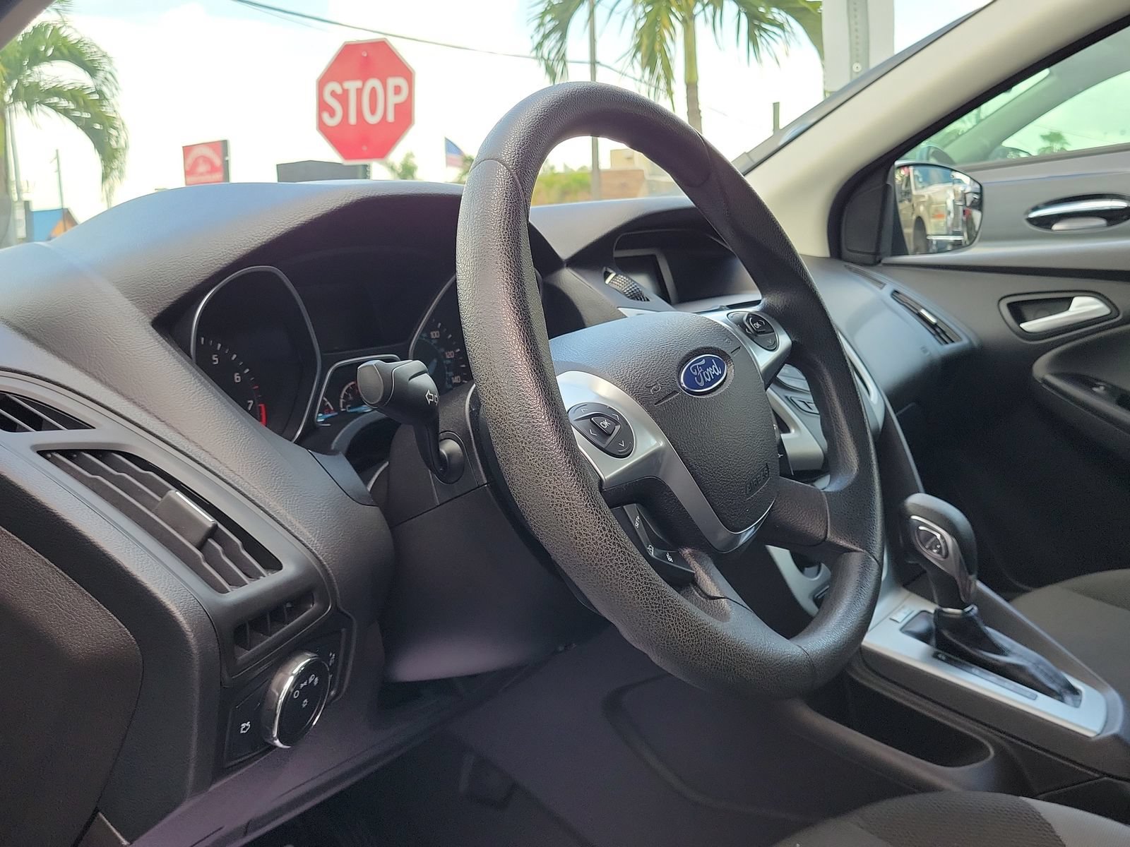 Used 2013 Ford Focus SE FWD image 10
