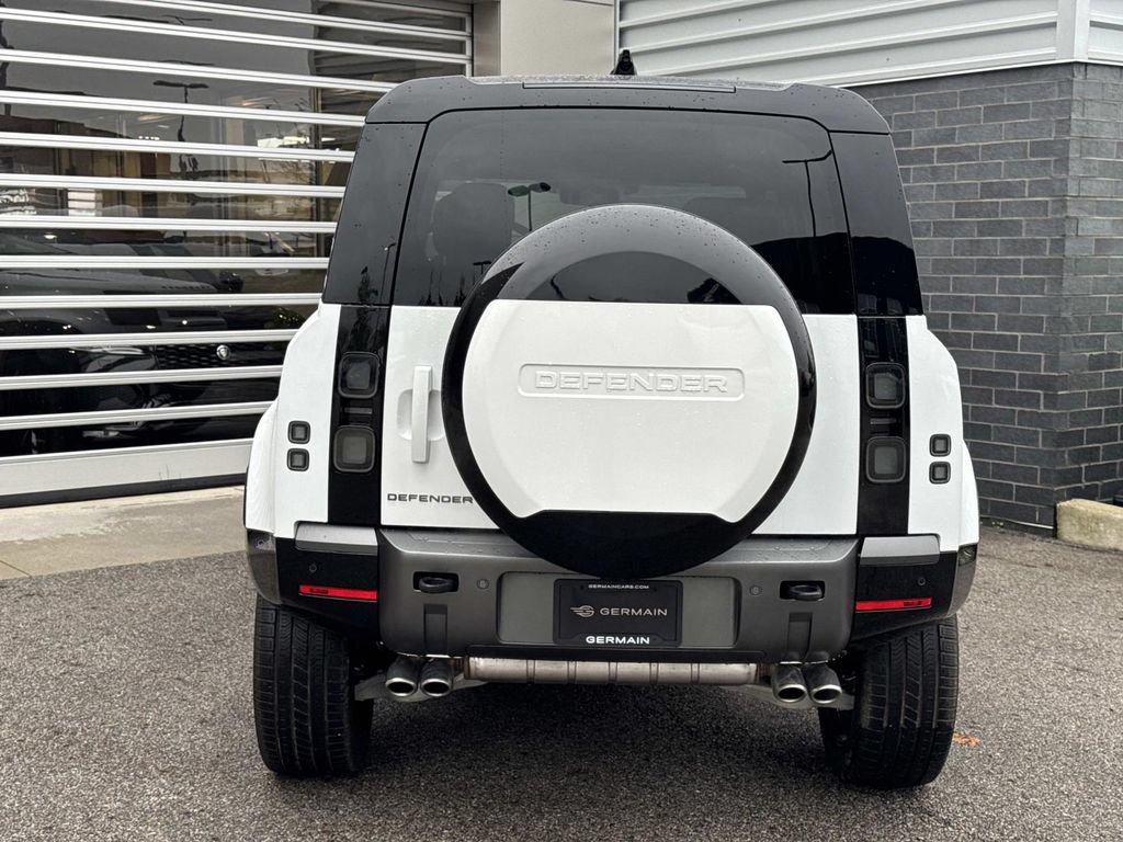 New 2026 Land Rover Defender 110 V8 AWD/4WD image 5