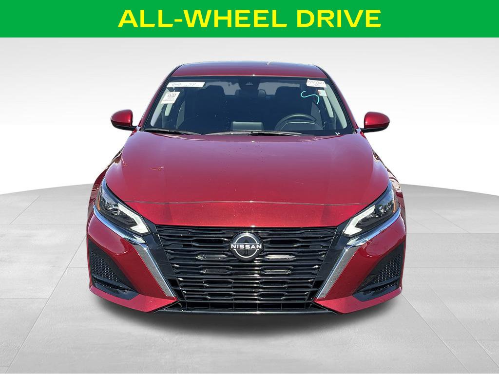 Used 2023 Nissan Altima 2.5 SV AWD/4WD image 3