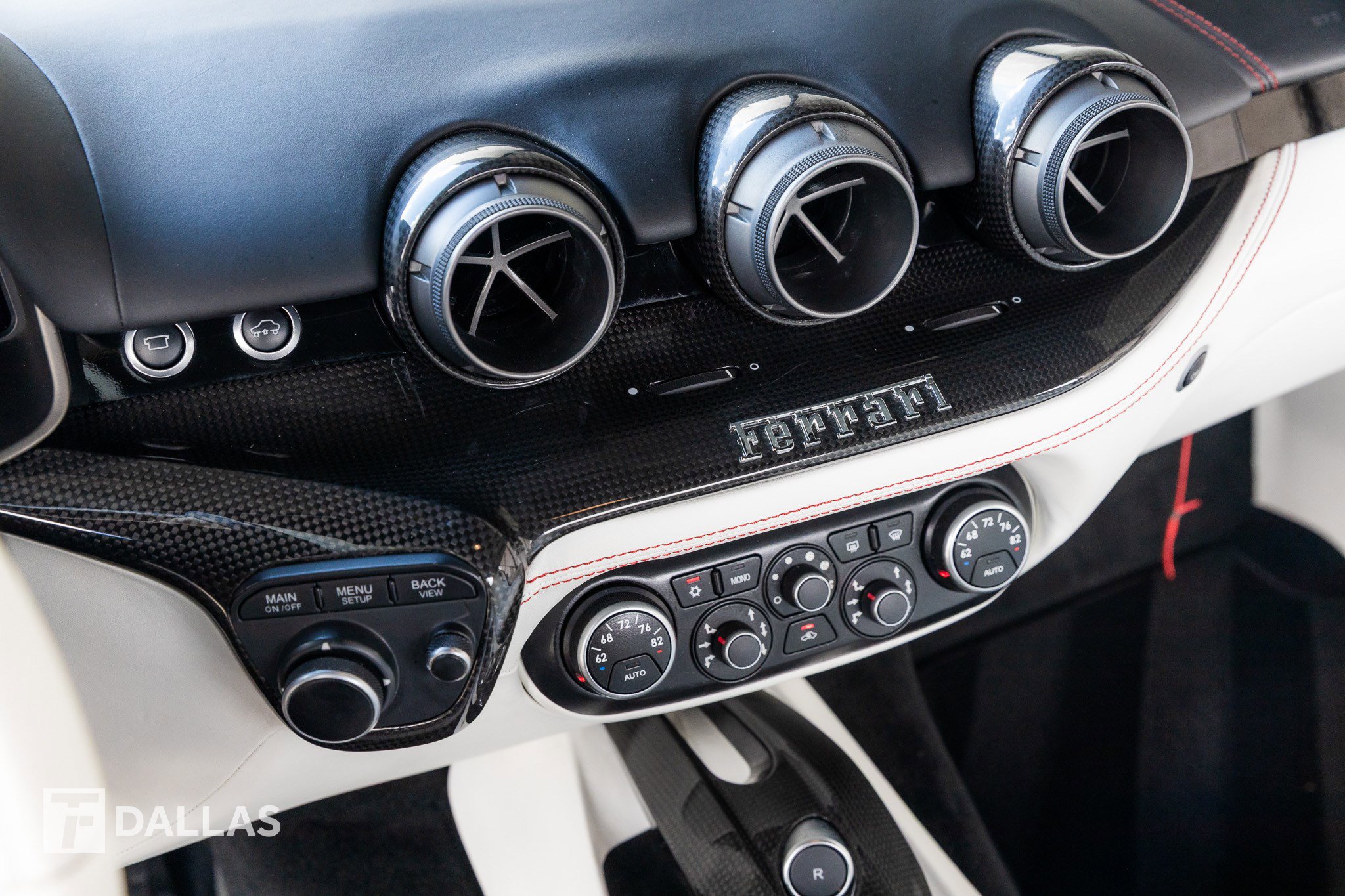 Used 2014 Ferrari F12 Berlinetta image 32