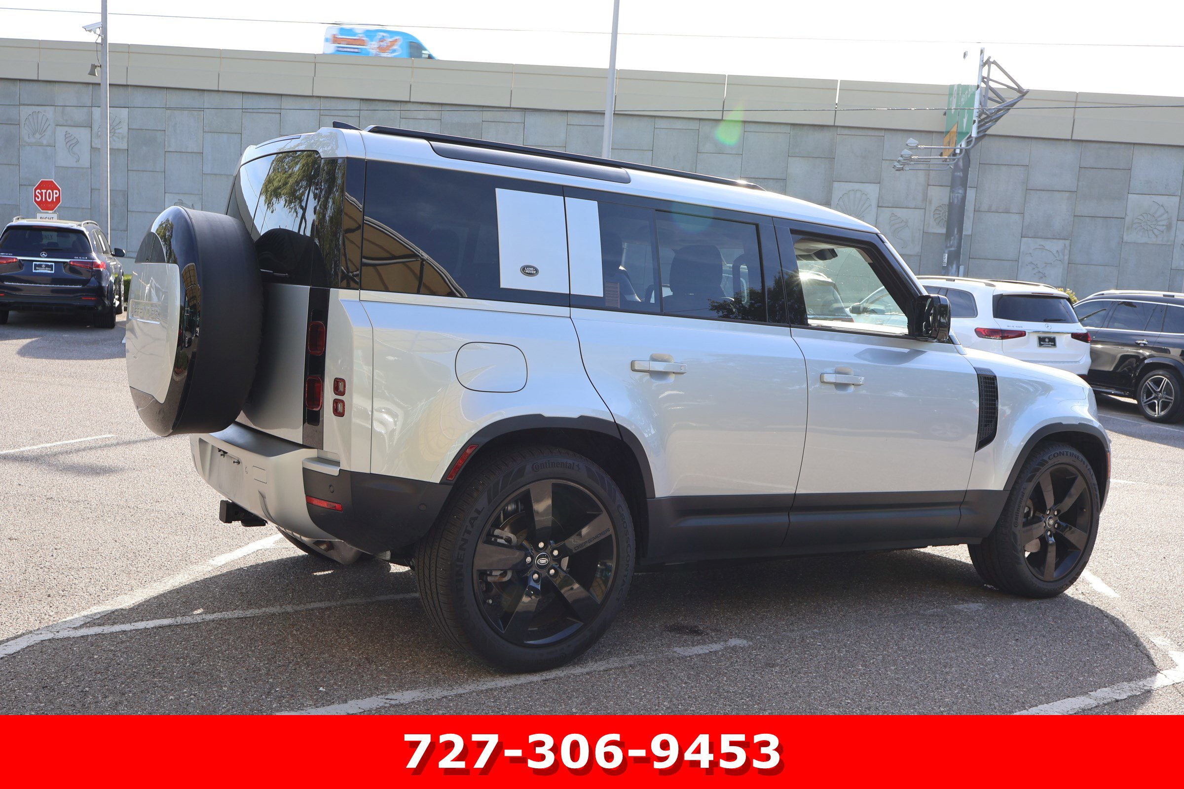 Used 2024 Land Rover Defender 110 S image 10