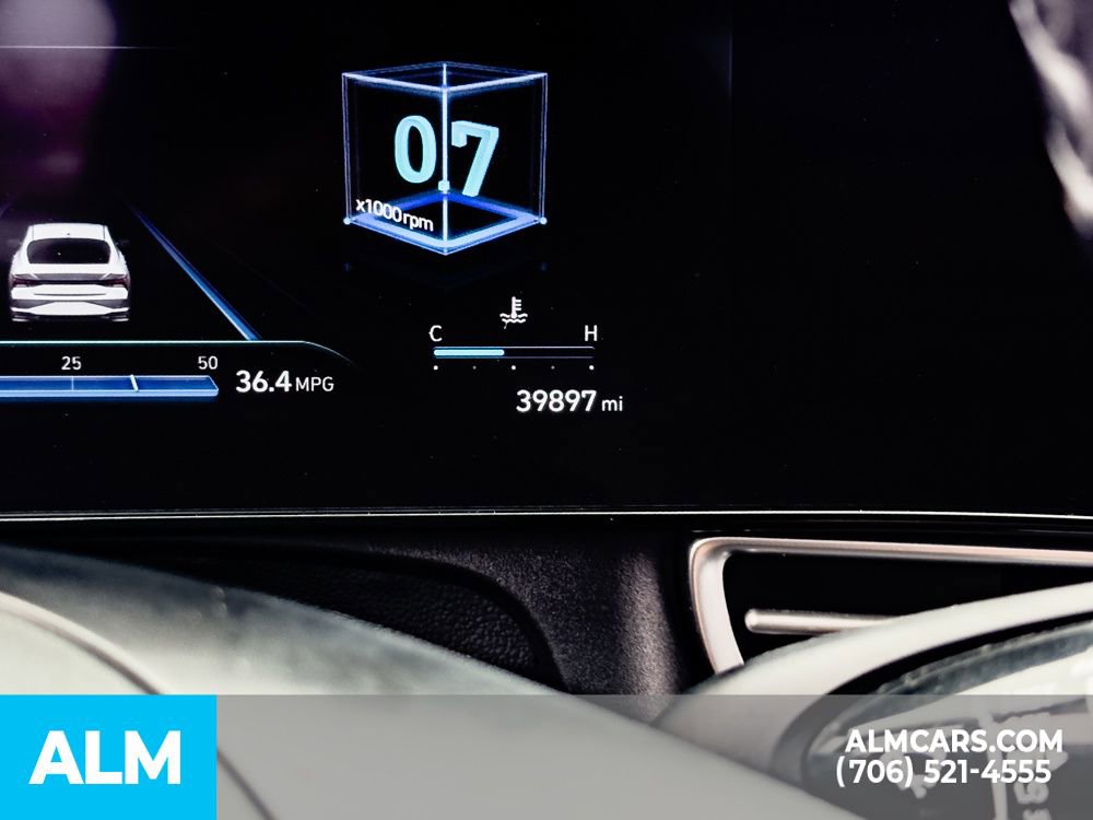 Used 2022 Hyundai Elantra Limited FWD image 23