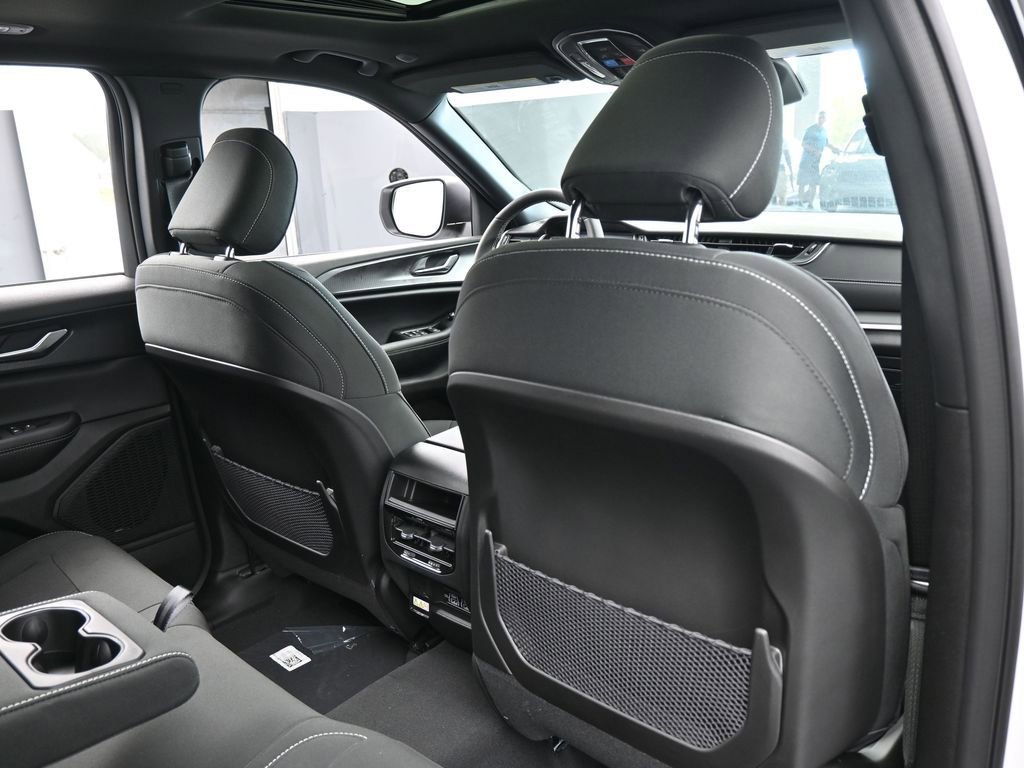 New 2026 Jeep Grand Cherokee Laredo X image 40