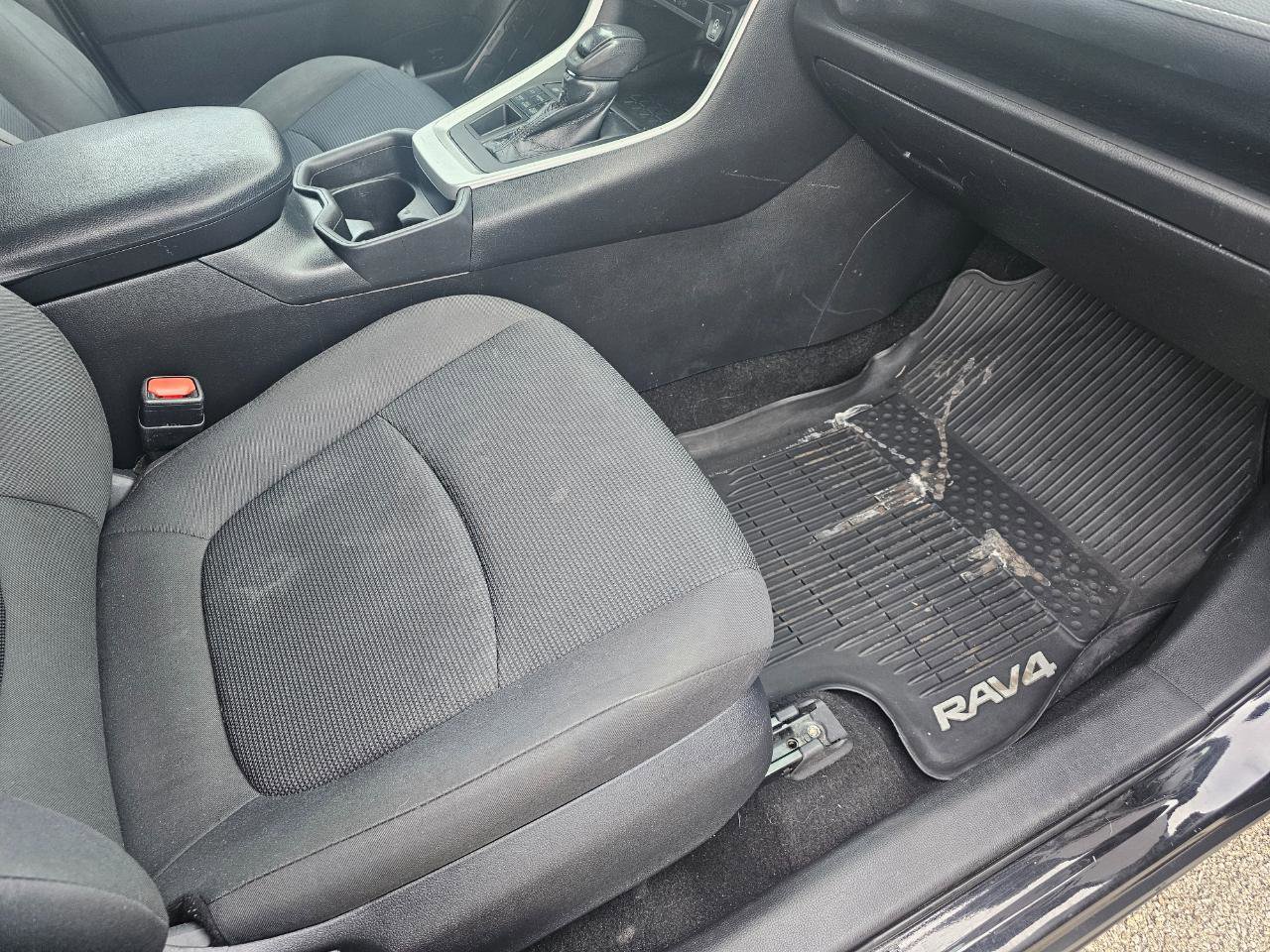 Used 2020 Toyota RAV4 LE w/ All Weather Liner Package image 17