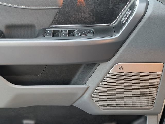 Used 2025 Ford F150 Lightning Flash image 26